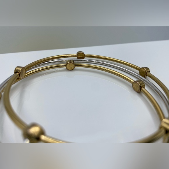 Henri Bendel || 3pc Rivet Bangle Bracelets || EUC w Dust Bag & Box - Picture 4 of 7